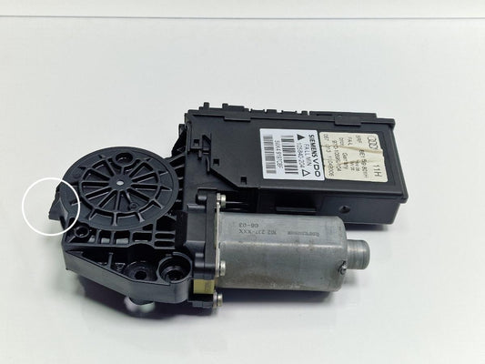 Motoras macara stanga fata AUDI A4 III Avant 8ED, B7 2004 - 2008 2.5 TDI BDG BOSCH 0130821765 8E1959801H