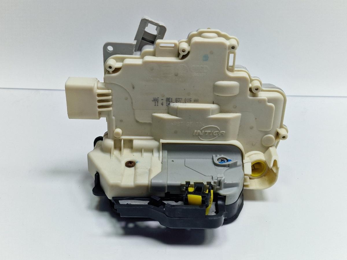 Broasca usa stanga fata AUDI A4 III Avant 8ED, B7 2004 - 2008 2.5 TDI BDG 8E1837015AA