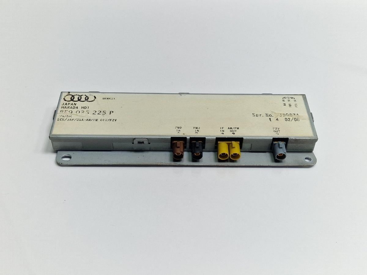 Amplificator antena AUDI A4 III Avant 8ED, B7 2004 - 2008 2.5 TDI BDG 8E9035225P