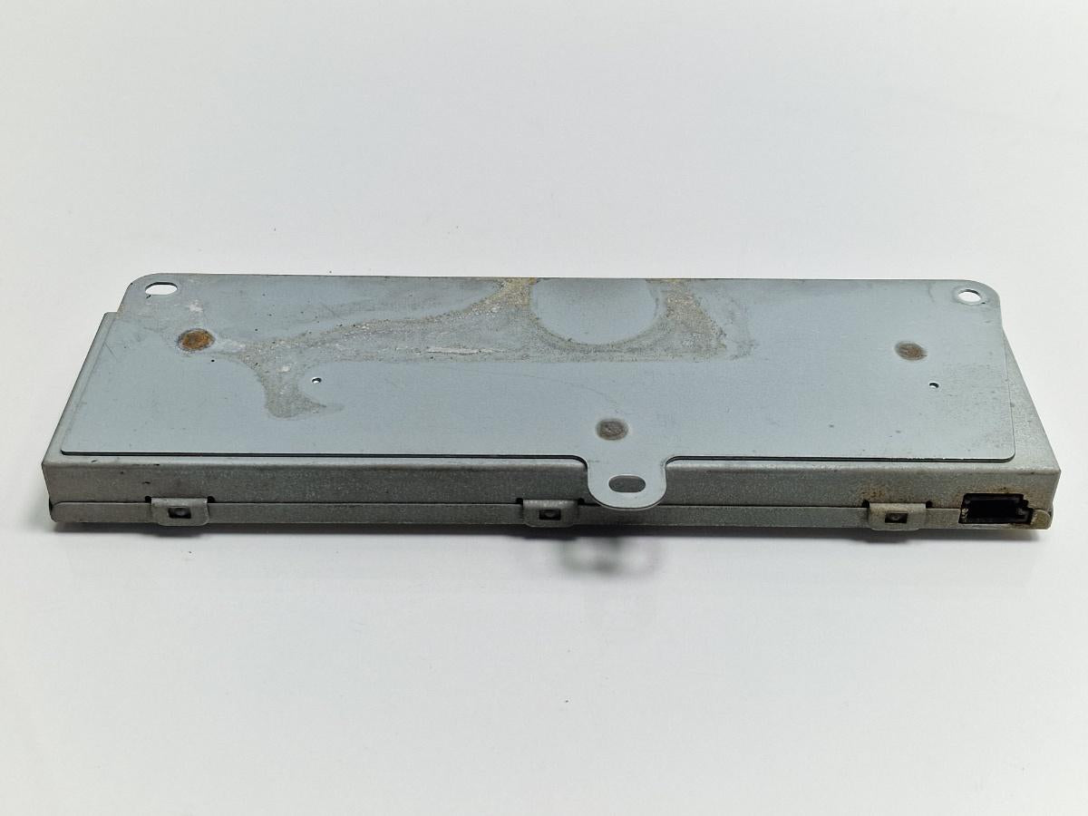 Amplificator antena AUDI A4 III Avant 8ED, B7 2004 - 2008 2.5 TDI BDG 8E9035225P