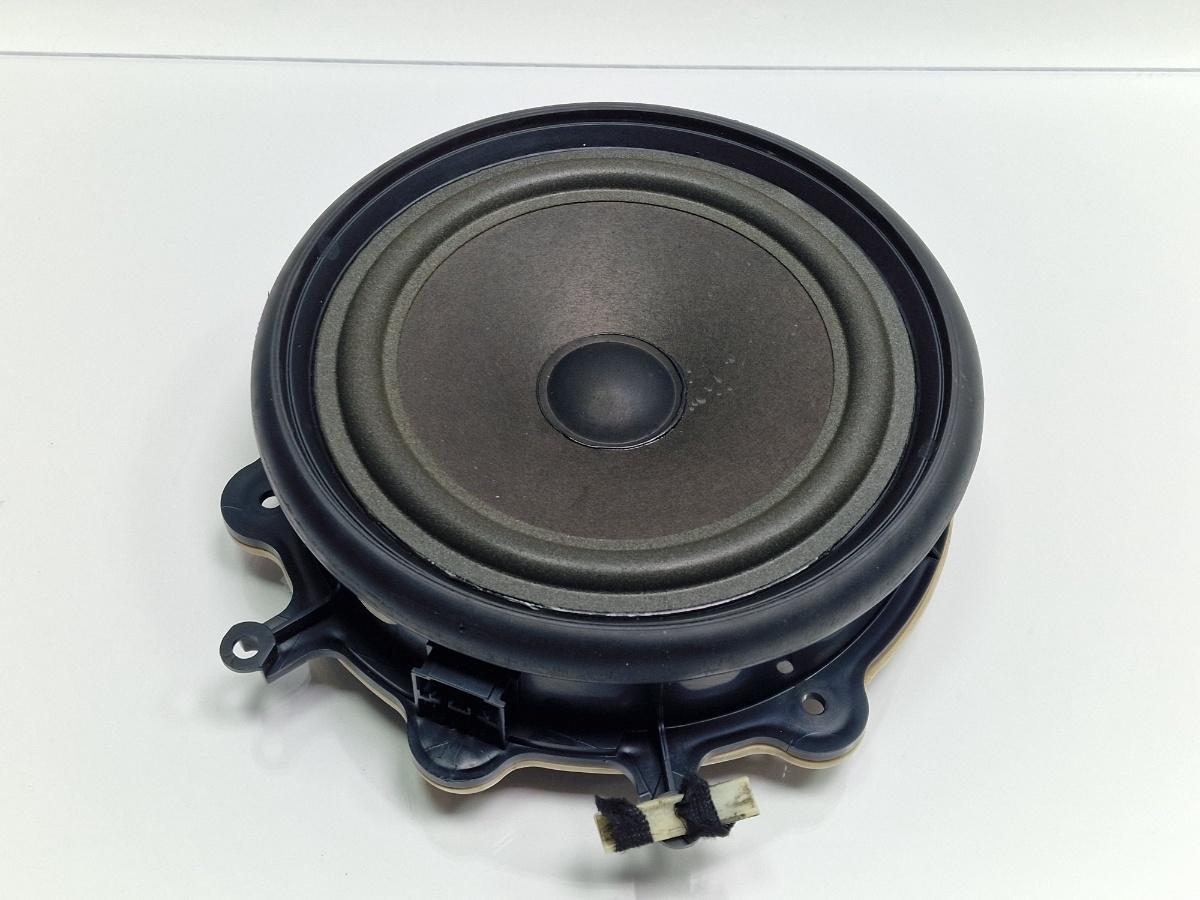 Boxa fata AUDI A4 III Avant 8ED, B7 2004 - 2008 2.5 TDI BDG 8E0035411