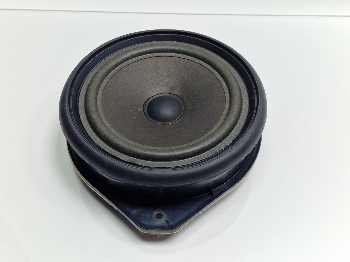 Boxa fata AUDI A4 III Avant 8ED, B7 2004 - 2008 2.5 TDI BDG 8E0035411