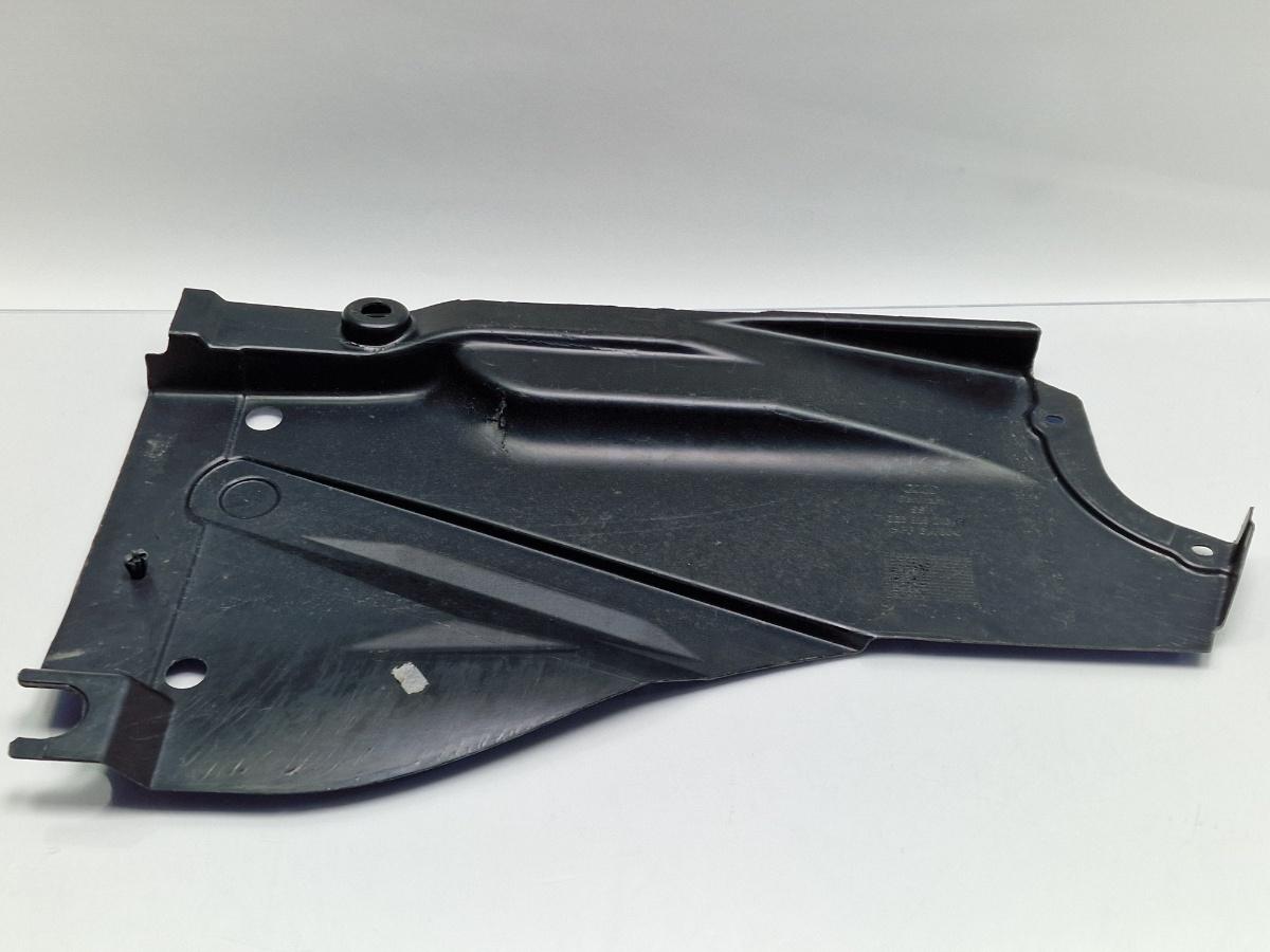 Scut de protectie sub caroserie dreapta spate AUDI A4 III Avant 8ED, B7 2004 - 2008 2.5 TDI BDG 8E0825216R