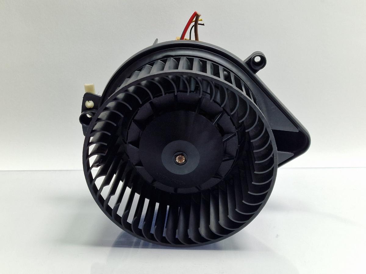 Ventilator aeroterma AUDI A4 III Avant 8ED, B7 2004 - 2008 2.5 TDI BDG 8E1820021B