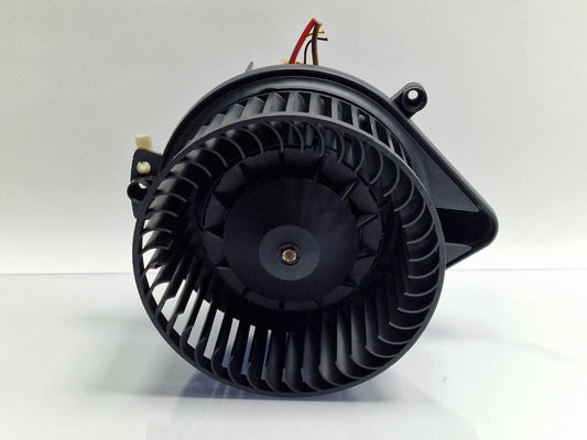 Ventilator aeroterma AUDI A4 III Avant 8ED, B7 2004 - 2008 2.5 TDI BDG 8E1820021B