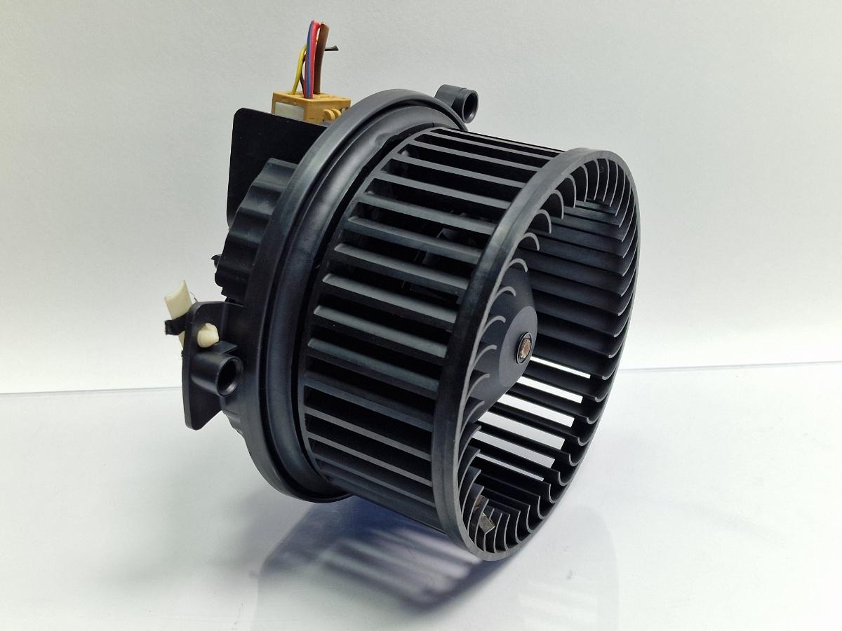 Ventilator aeroterma AUDI A4 III Avant 8ED, B7 2004 - 2008 2.5 TDI BDG 8E1820021B