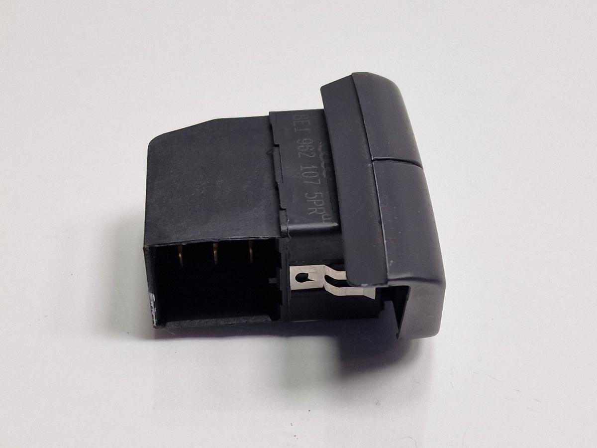 Buton inchidere centralizata AUDI A4 III Avant 8ED, B7 2004 - 2008 2.5 TDI BDG 8E1962107