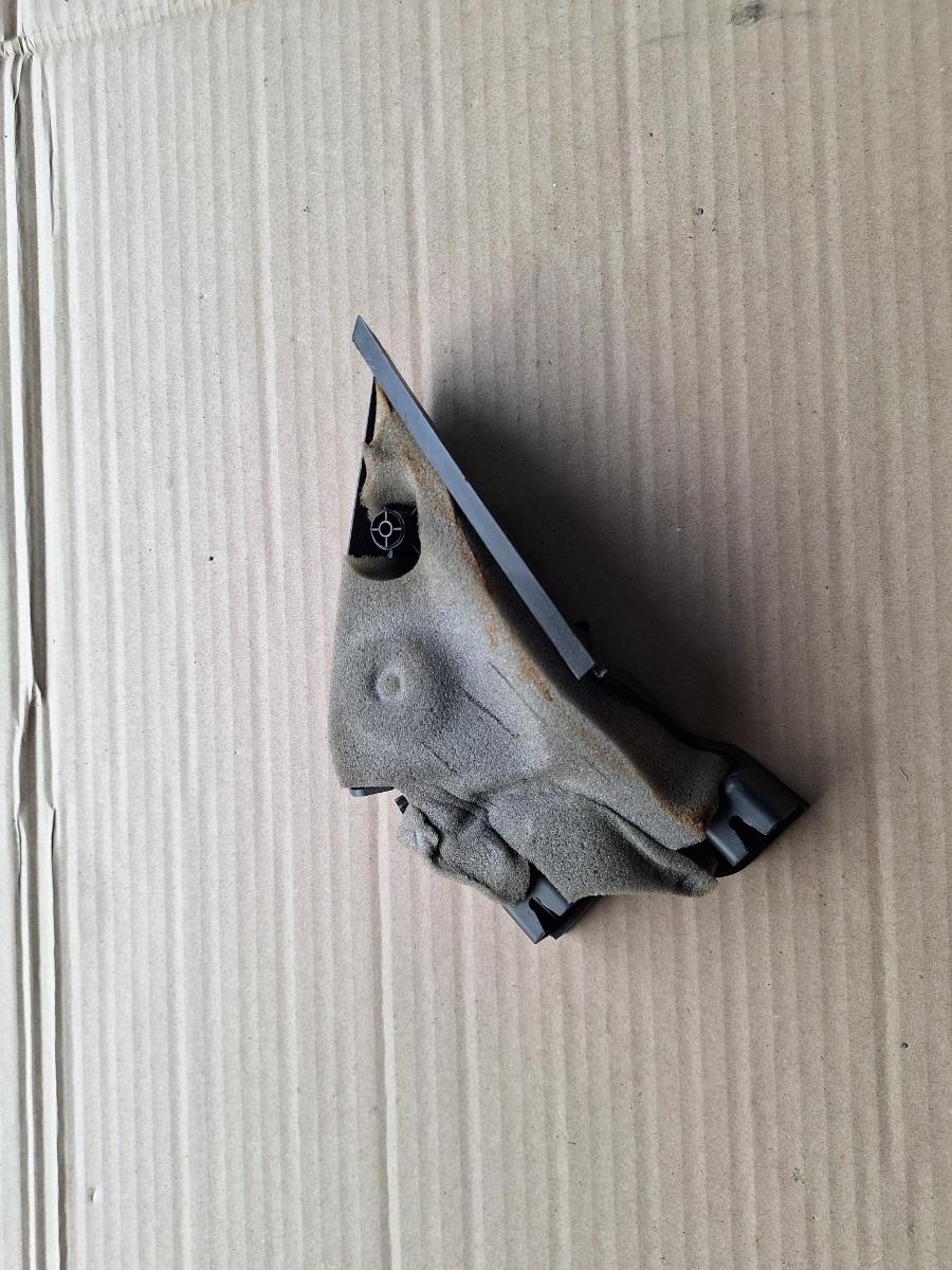 Alte ornamente portiera fata stanga VOLKSWAGEN JETTA IV 162, 163, AV3, AV2 2009 -> 5C6837973