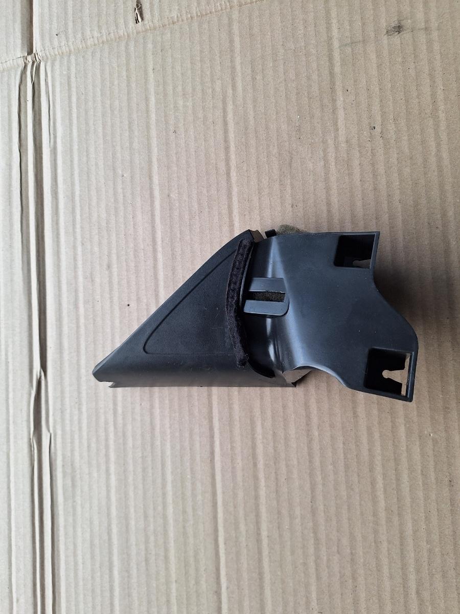 Alte ornamente portiera fata stanga VOLKSWAGEN JETTA IV 162, 163, AV3, AV2 2009 -> 5C6837973