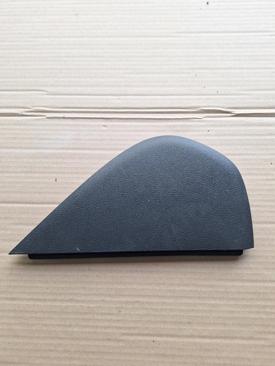Alte piese ale panoului de bord dreapta VOLKSWAGEN JETTA IV 162, 163, AV3, AV2 2009 -> 1.2 TSI CBZB 5C6858248