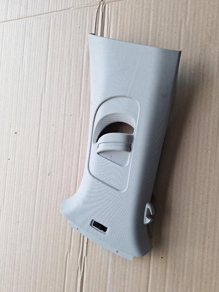 Ornament stalp (B) (superior) stanga VOLKSWAGEN JETTA IV 162, 163, AV3, AV2 2009 -> 1.2 TSI CBZB 5C6867243