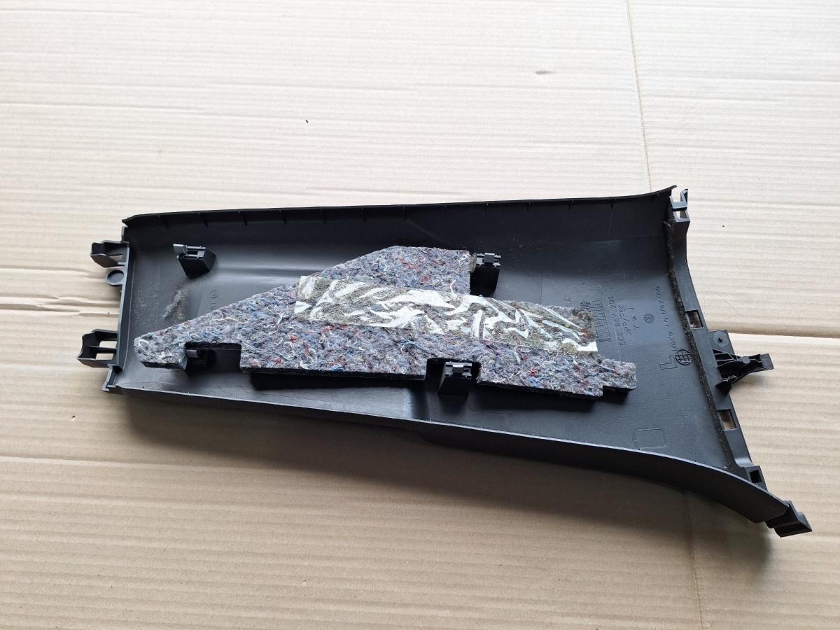 Ornament stalp (B) (inferior) stanga VOLKSWAGEN JETTA IV 162, 163, AV3, AV2 2009 -> 1.2 TSI CBZB 5C6867291