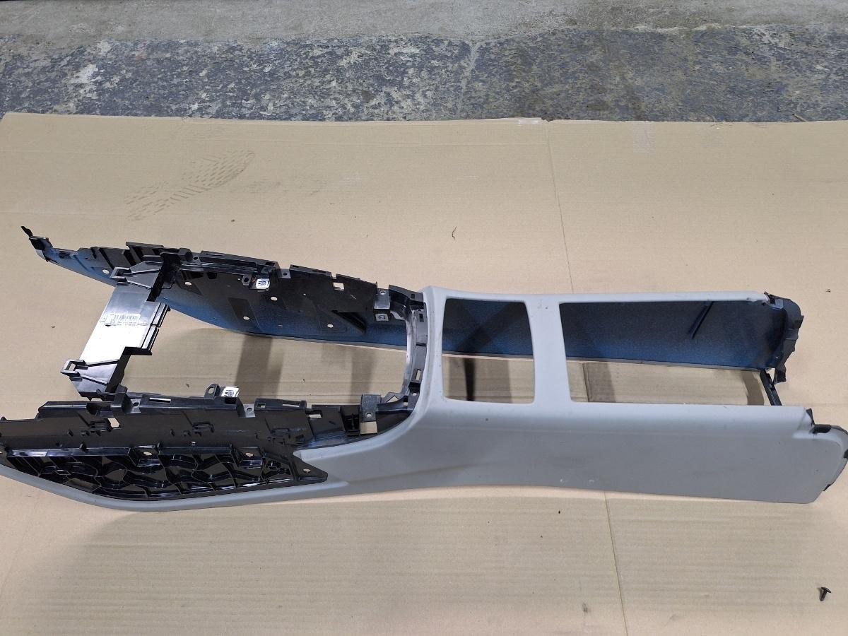 Consola centrala (tunel) AUDI A6 IV Avant 4G5, C7, 4GD 2011 - 2018 2.0 TDI CSUD, DDCB 4G0863244D