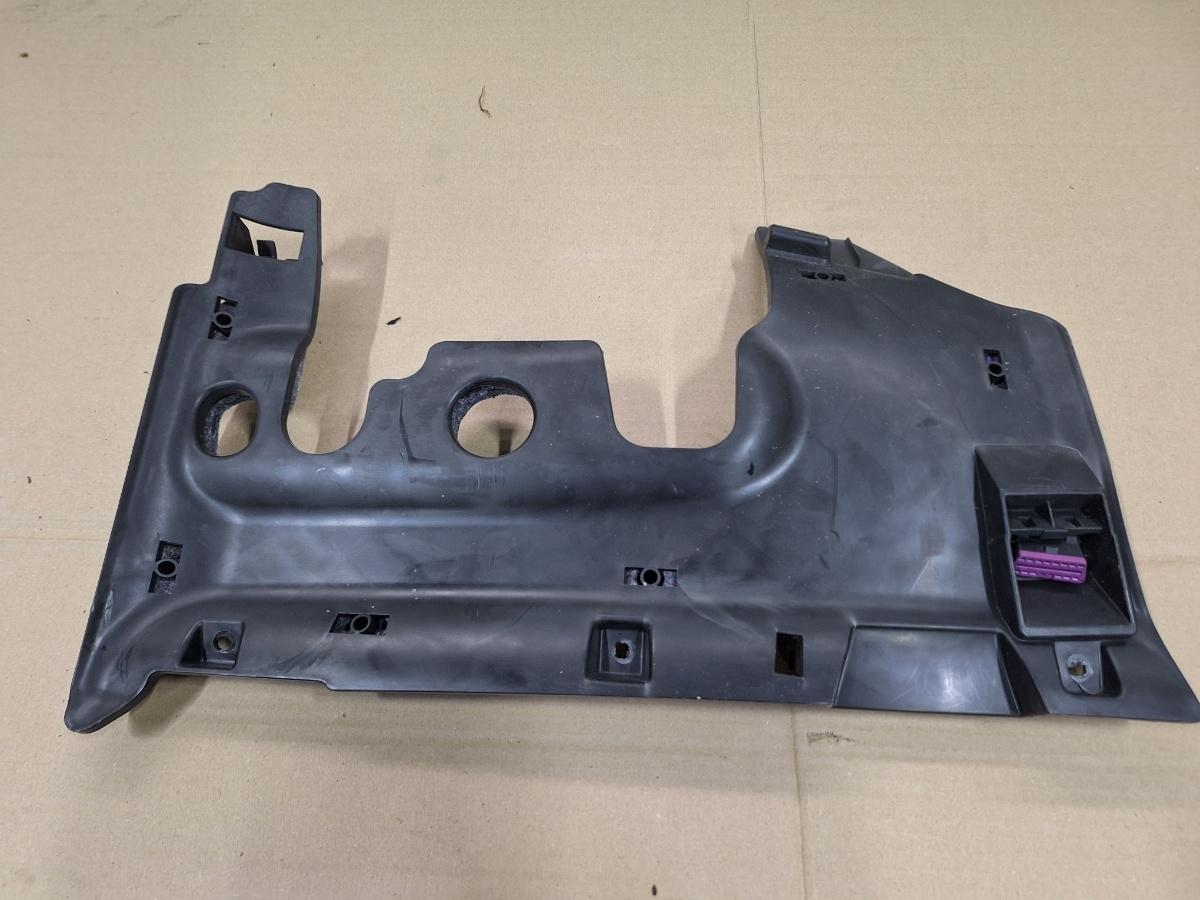 Panou ornamental inferior panou de bord VOLKSWAGEN JETTA IV 162, 163, AV3, AV2 2009 -> 1.2 TSI CBZB 5C7863083