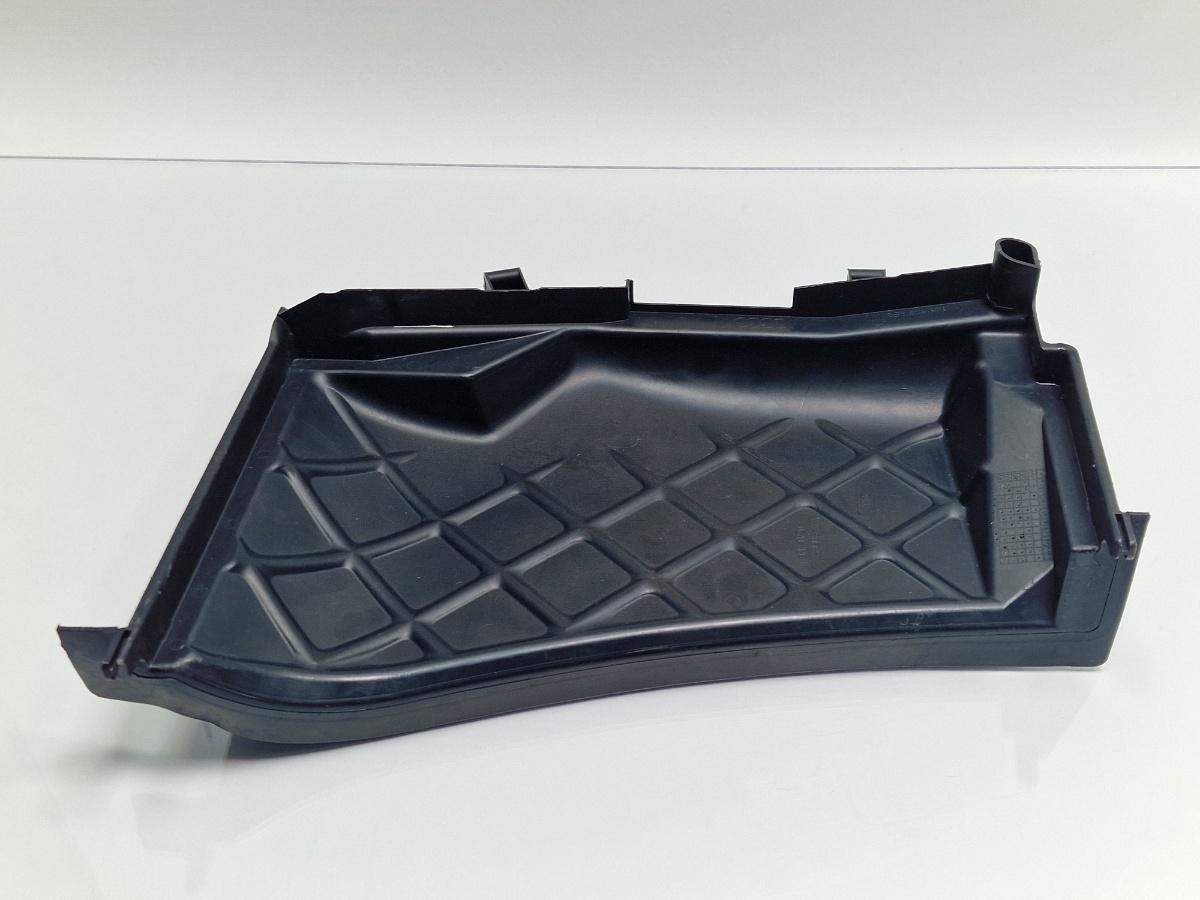 Capac filtru polen AUDI A4 III Avant 8ED, B7 2004 - 2008 2.5 TDI BDG 8E1819979A