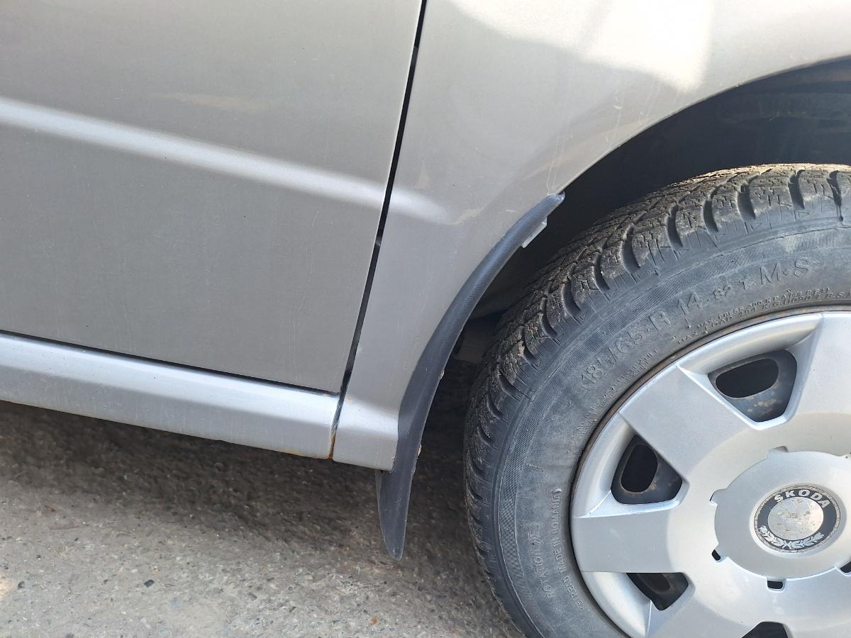 Aripa fata dreapta SKODA FABIA Combi 6Y5 2000 - 2007 gri LF8H