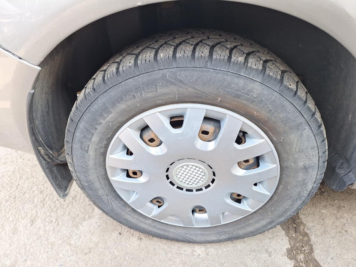 Roti complete 5X100 , cu anvelope iarna 185/65 R14 SKODA FABIA Combi 6Y5 2000 - 2007
