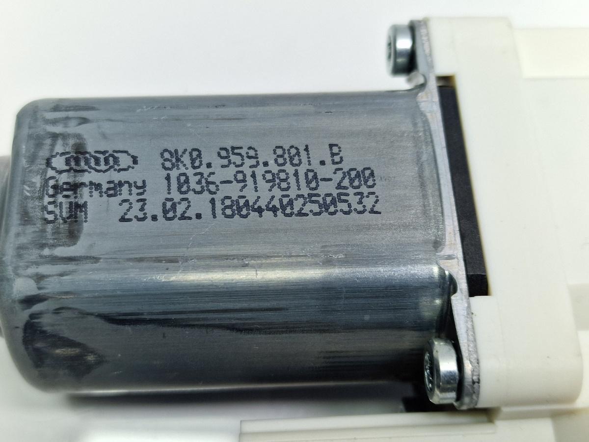 Motoras macara geam stanga fata AUDI A6 IV Avant 4G5, C7, 4GD 2011 - 2018 2.0 TDI CSUD, DDCB 8K0959801B