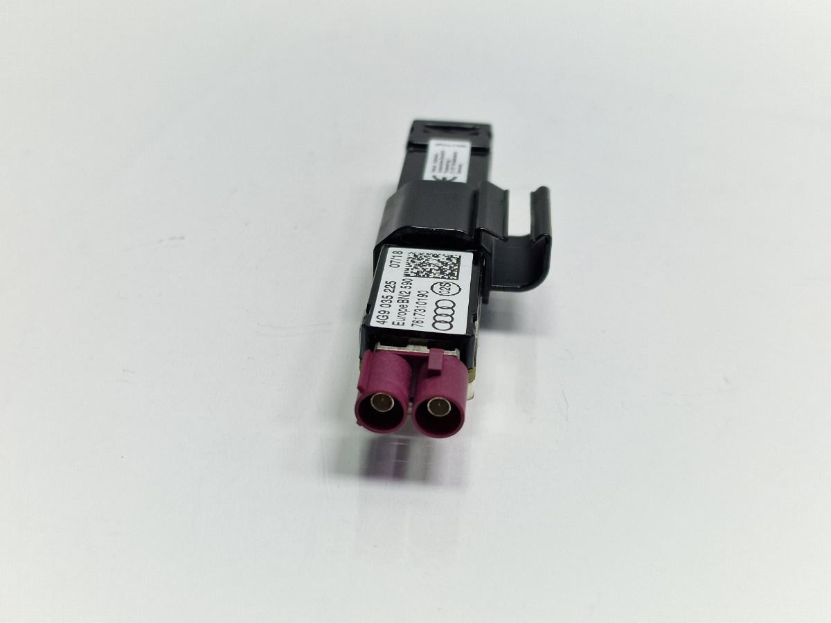 Amplificator antena AUDI A6 IV Avant 4G5, C7, 4GD 2011 - 2018 2.0 TDI CSUD, DDCB 4G9035225