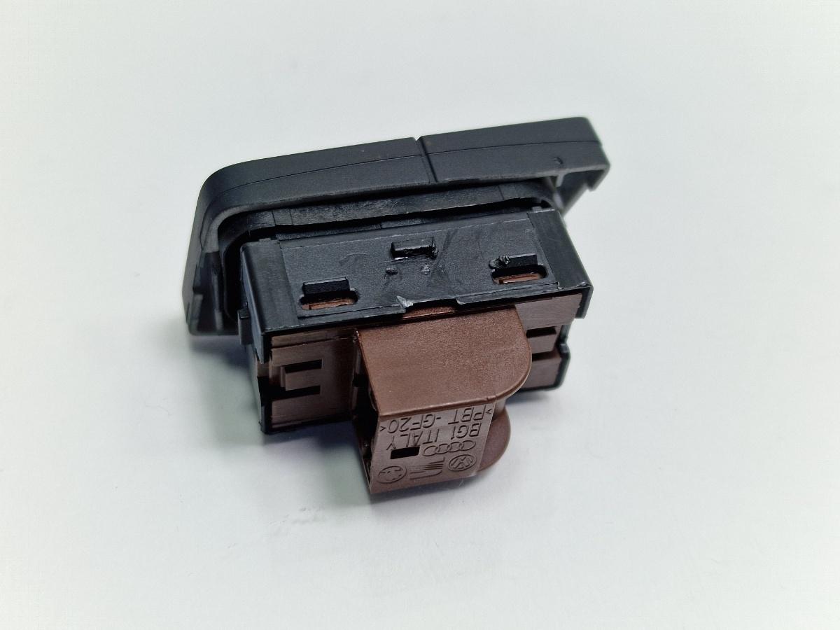 Buton blocare usi stanga fata AUDI A6 IV Avant 4G5, C7, 4GD 2011 - 2018 2.0 TDI CSUD, DDCB 4G1962107