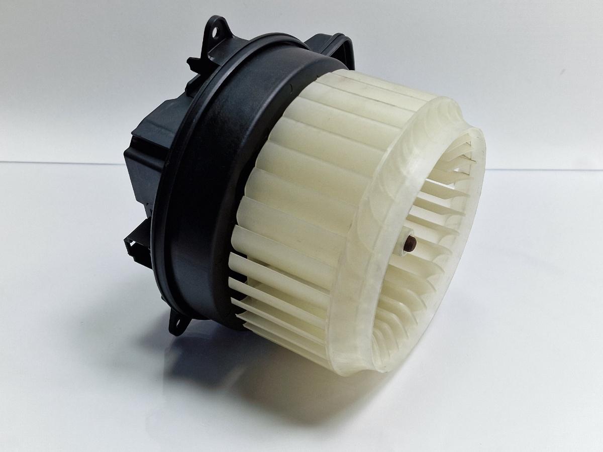 Ventilator aeroterma AUDI A6 IV Avant 4G5, C7, 4GD 2011 - 2018 2.0 TDI CSUD, DDCB Denso 4H1820021C