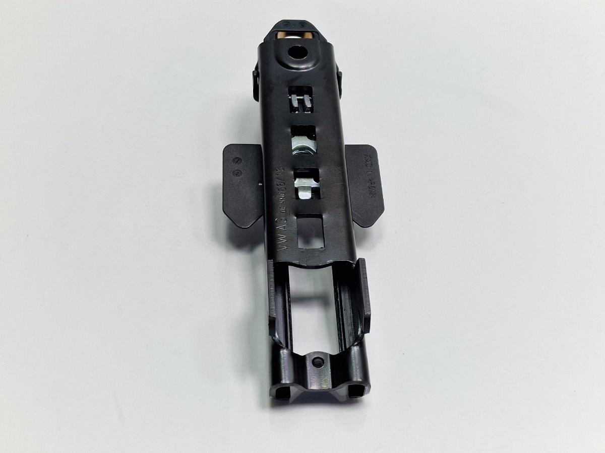Ajustator centura de siguranta fata AUDI A6 IV Avant 4G5, C7, 4GD 2011 - 2018 2.0 TDI CSUD, DDCB 8T8857833