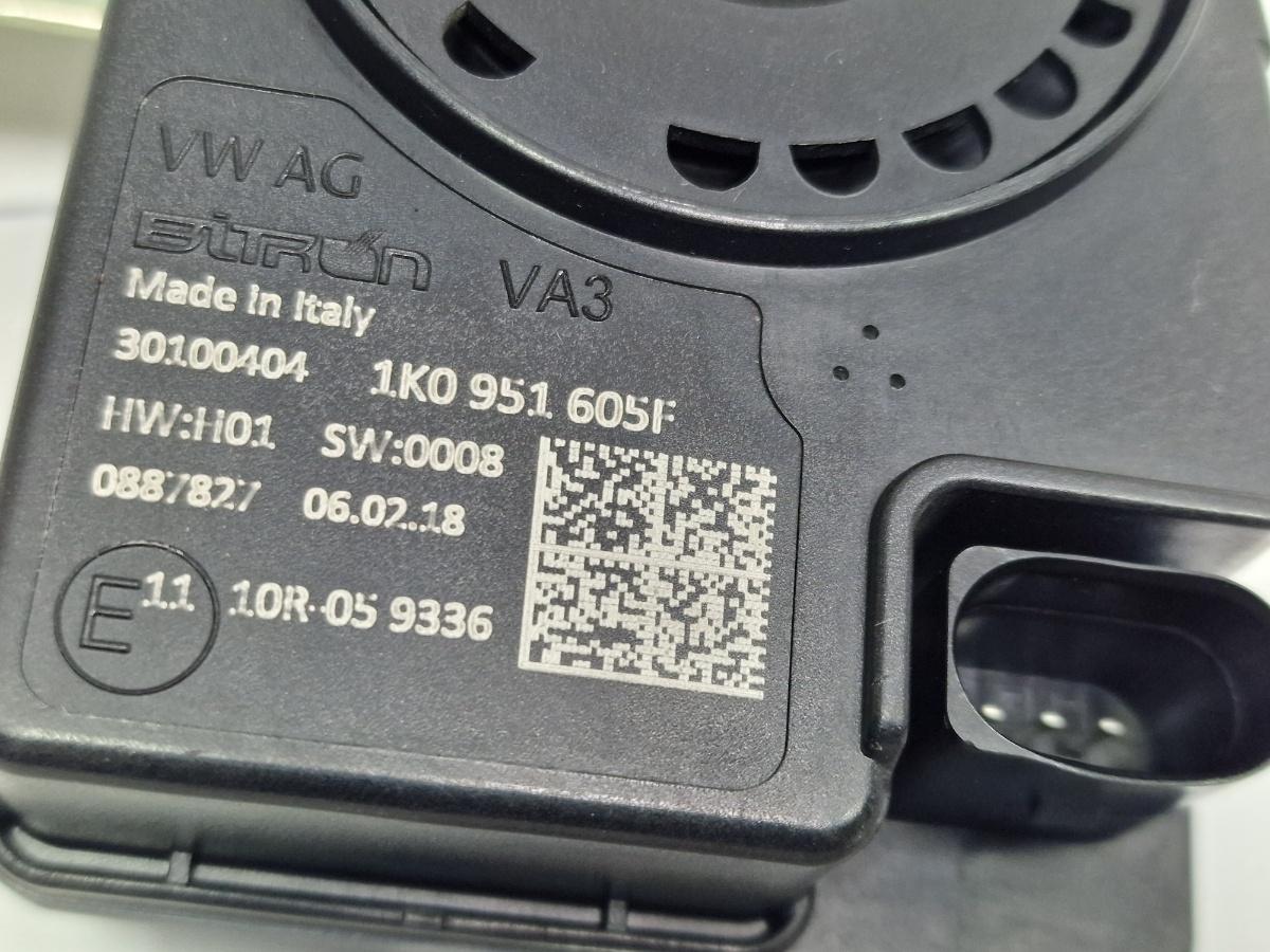 Sirena alarma AUDI A6 IV Avant 4G5, C7, 4GD 2011 - 2018 2.0 TDI CSUD, DDCB 1K0951605F