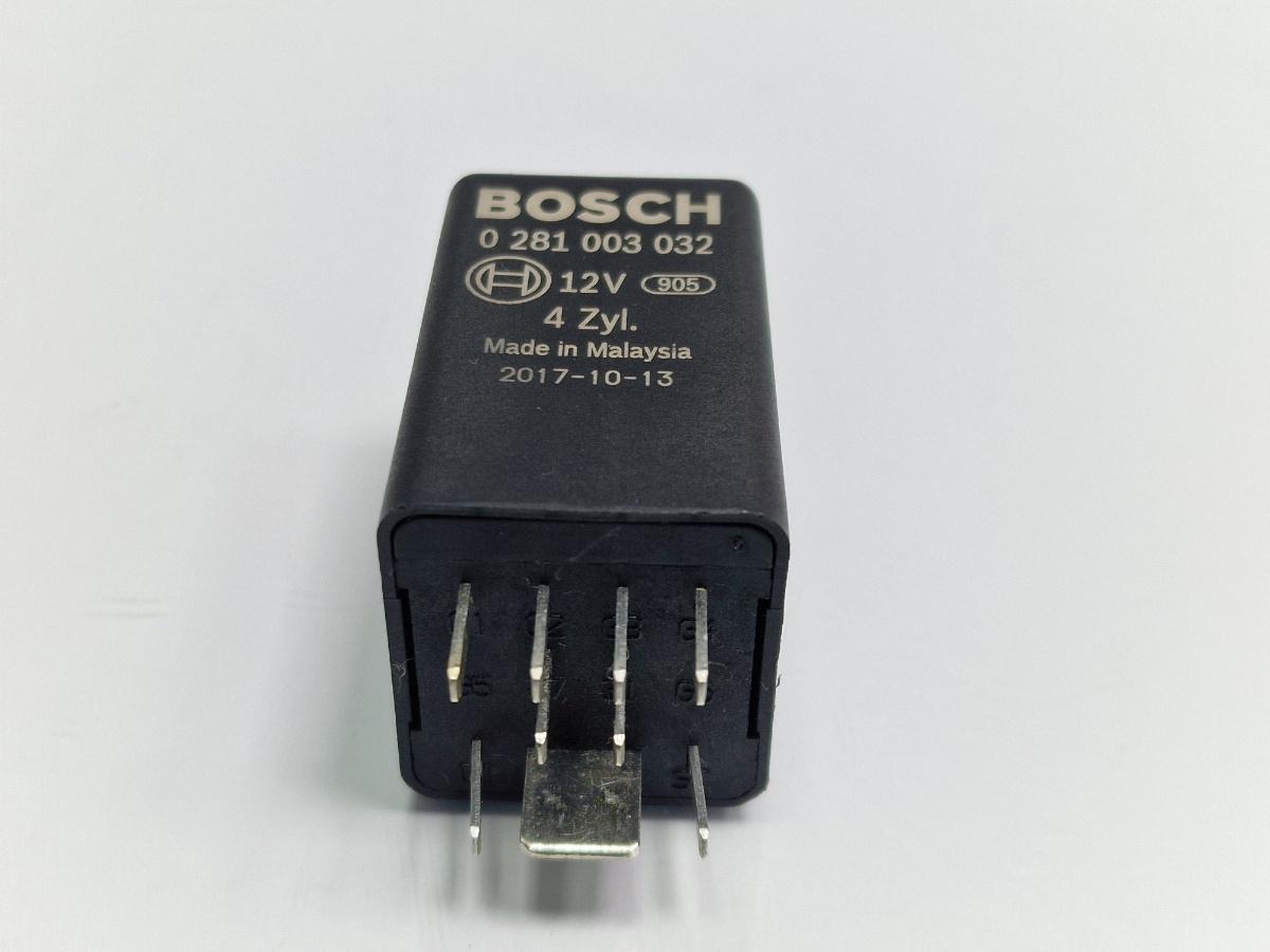 Releu preincalzire bujii incandescente AUDI A6 IV Avant 4G5, C7, 4GD 2011 - 2018 2.0 TDI CSUD, DDCB BOSCH 0281003032 038907281B