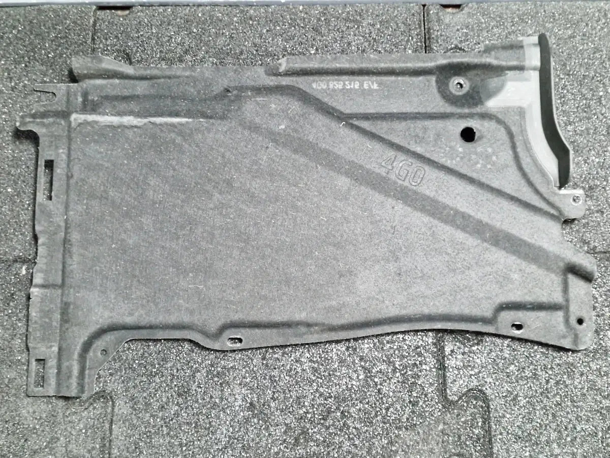 Scut caroserie stanga AUDI A6 IV Avant 4G5, C7, 4GD 2011 - 2018 2.0 TDI CSUD, DDCB 4G0825215E