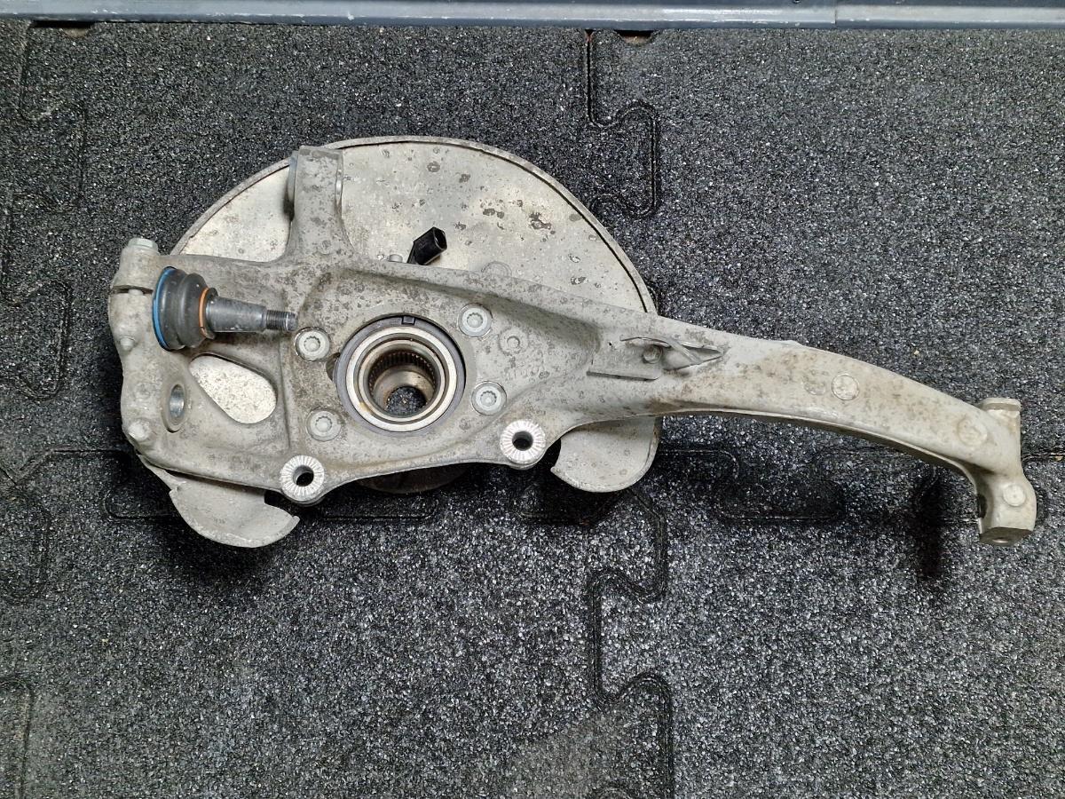 Fuzeta dreapta fata AUDI A6 IV Avant 4G5, C7, 4GD 2011 - 2018 2.0 TDI CSUD, DDCB 4G0407242D