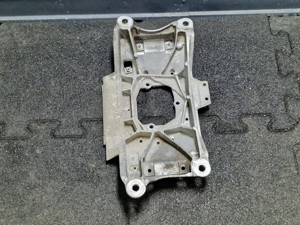 Suport cutie de viteze AUDI A6 IV Avant 4G5, C7, 4GD 2011 - 2018 2.0 TDI CSUD, DDCB 8K0399263BH