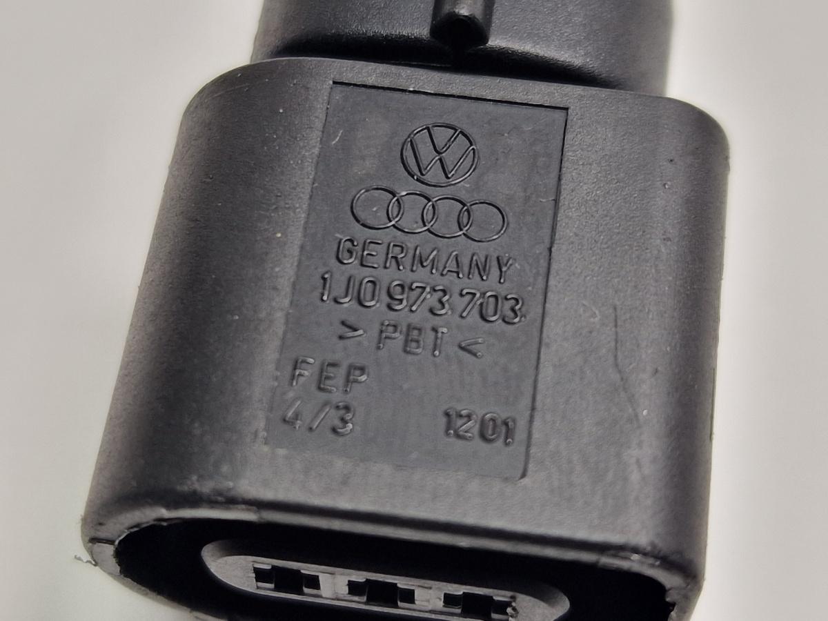 Mufa conector 3 pini AUDI A6 IV Avant 4G5, C7, 4GD 2011 - 2018 2.0 TDI CSUD, DDCB 1J0973703
