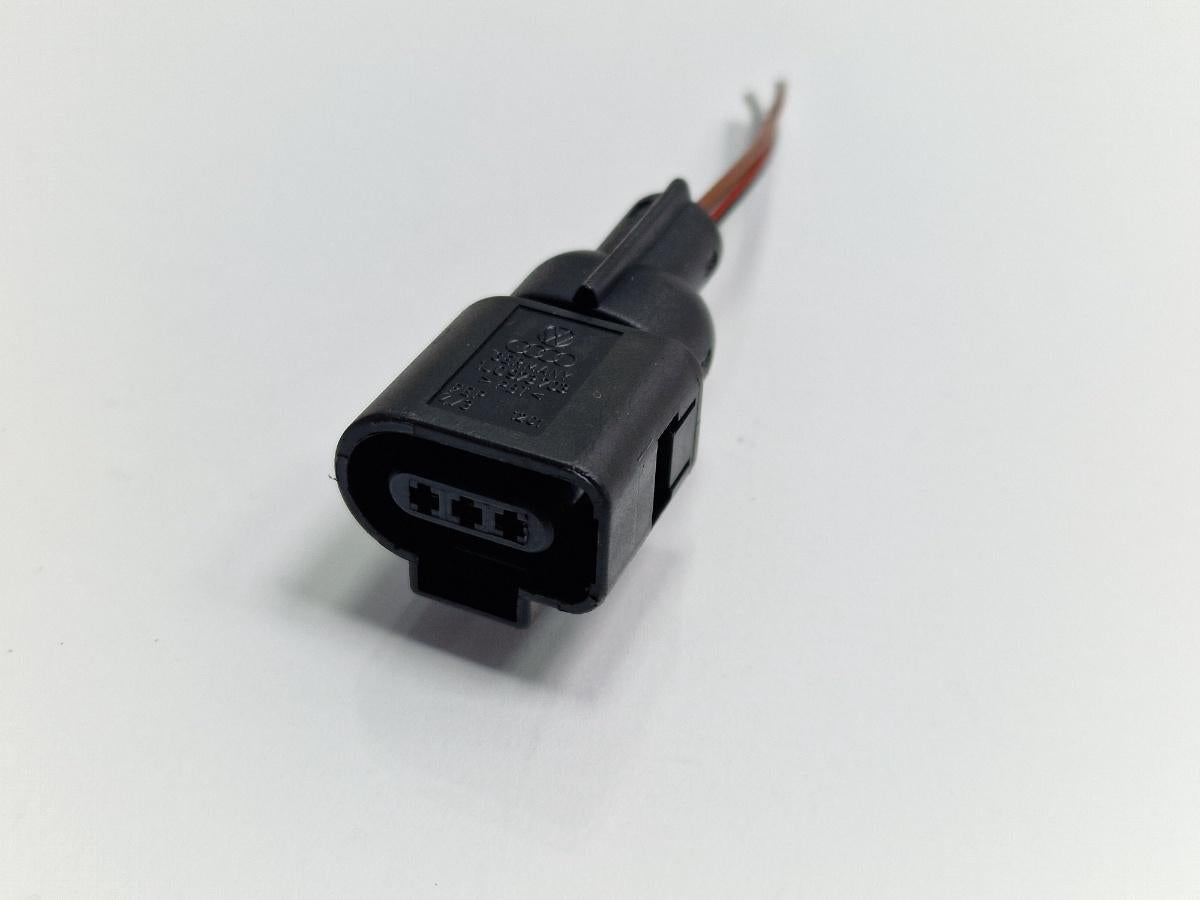 Mufa conector 3 pini AUDI A6 IV Avant 4G5, C7, 4GD 2011 - 2018 2.0 TDI CSUD, DDCB 1J0973703