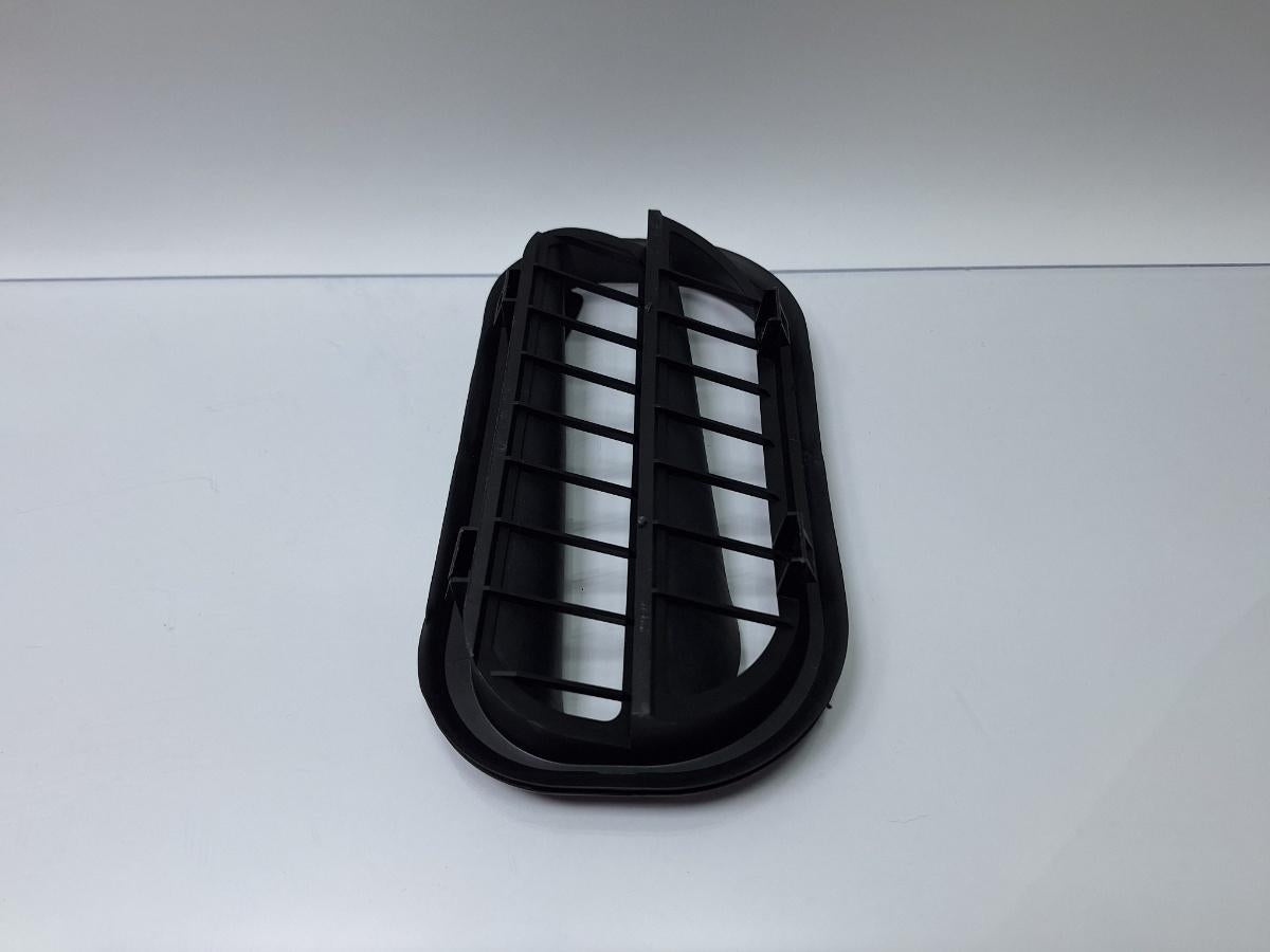 Grila ventilatie aripi VOLKSWAGEN PASSAT Variant 3G5 2014 -> 2.0 TDI CRLB, DBGA, DFGA 6R0819465A