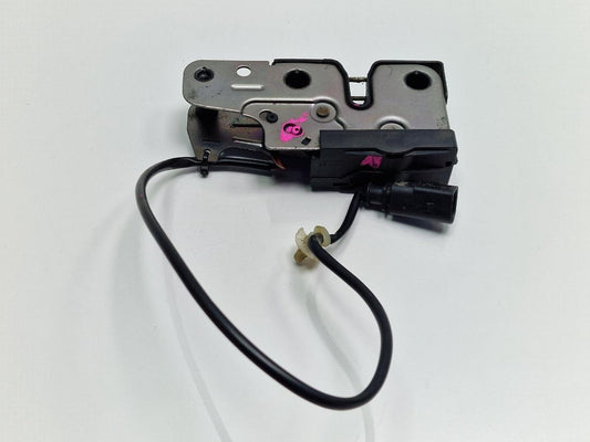 Broasca capota motor VOLKSWAGEN PASSAT Variant 3C5 2005 - 2011 1.9 TDI BKC, BLS, BXE 3C1823509D
