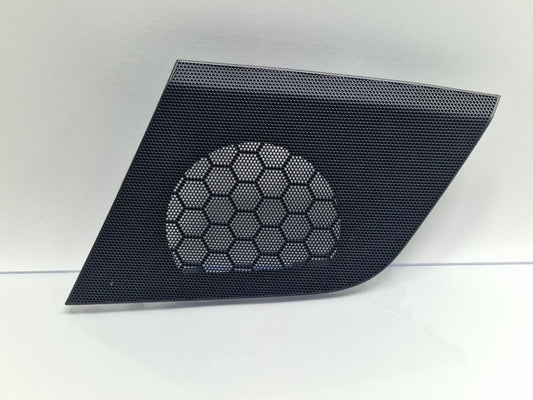 Grila difuzor bord stanga AUDI A4 IV Avant 8K5, B8 2007 - 2015 2.0 TDI CJCD, CMFB, CSUA 06611000