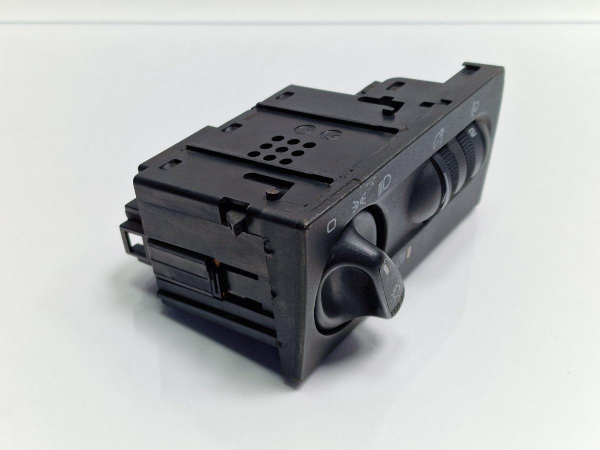 Bloc lumini VOLKSWAGEN GOLF III Variant 1H5 1993 - 1999 1.9 TDI 1Z, AHU, ALE 1H6941531N