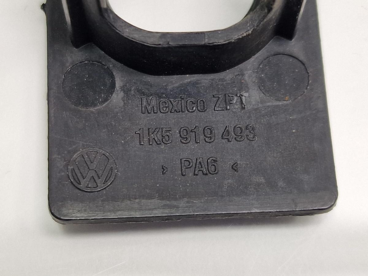 Suport senzor de parcare bara spate VOLKSWAGEN GOLF V 1K1 2003 - 2009 1.9 TDI BKC, BLS, BXE 1K5919493