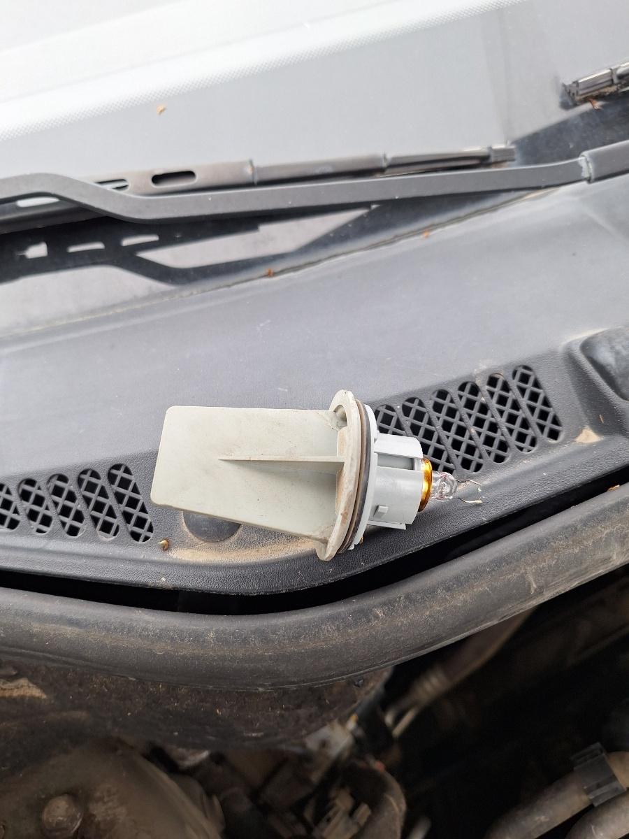 Carcasa suport bec semnalizare SKODA FABIA Combi 6Y5 2000 - 2007 1.2 1.2 1.2 AZQ, BME