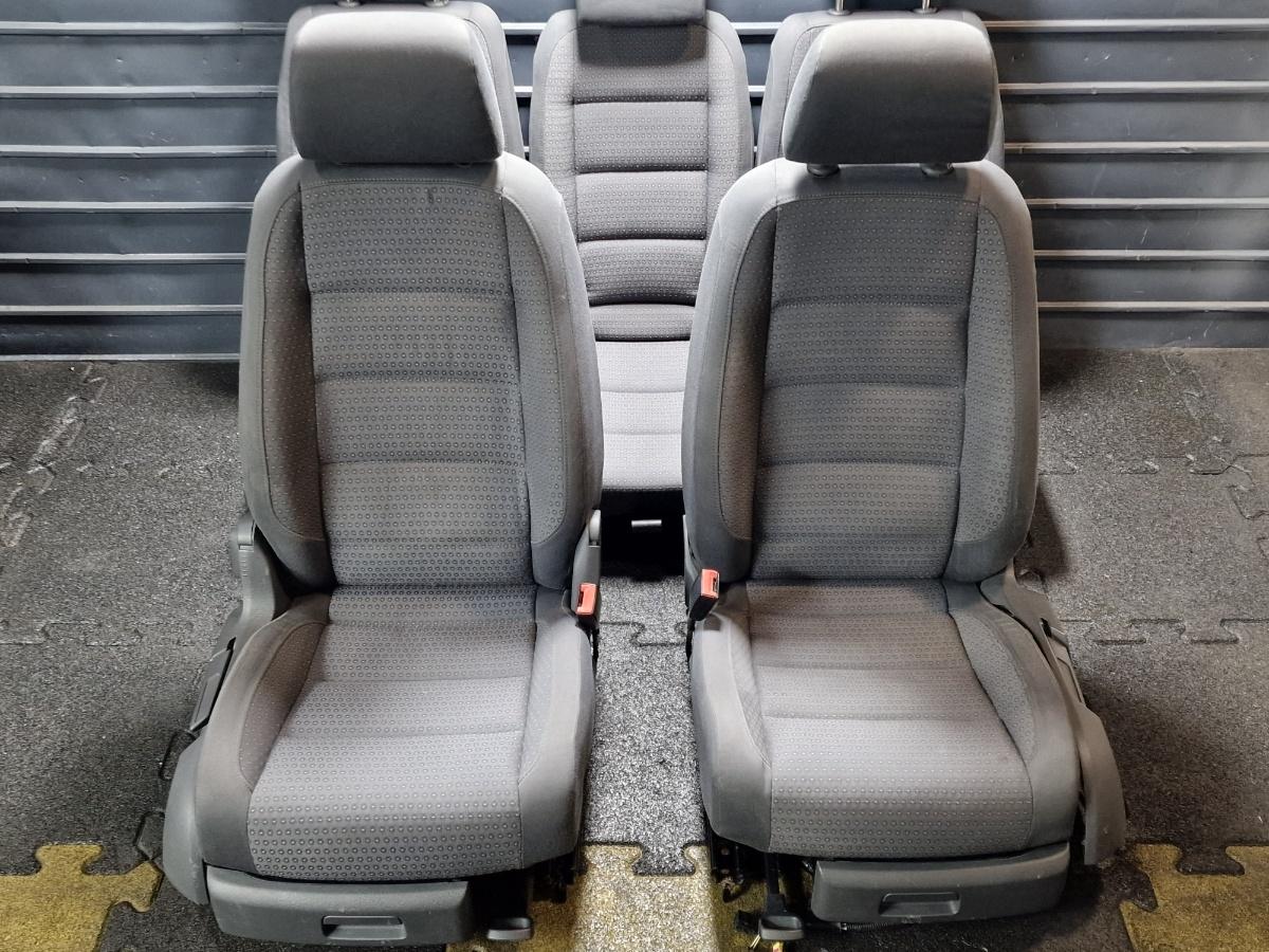 Interior complet (scaune fata cu incalzire) VOLKSWAGEN TOURAN 1T1, 1T2 2003 - 2010 1.9 TDI BKC, BLS, BXE 1K4881106GA