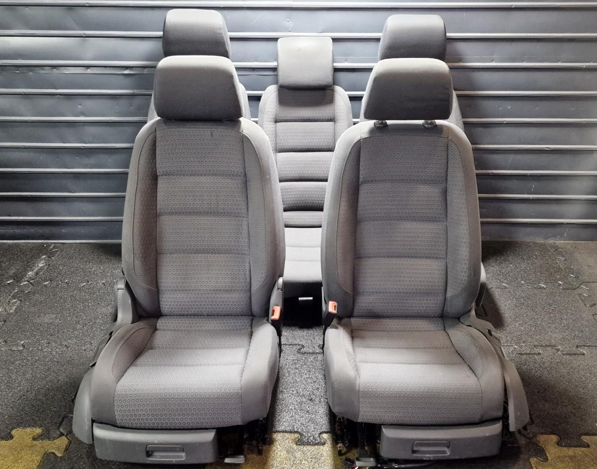 Interior complet (scaune fata cu incalzire) VOLKSWAGEN TOURAN 1T1, 1T2 2003 - 2010 1.9 TDI BKC, BLS, BXE 1K4881106GA