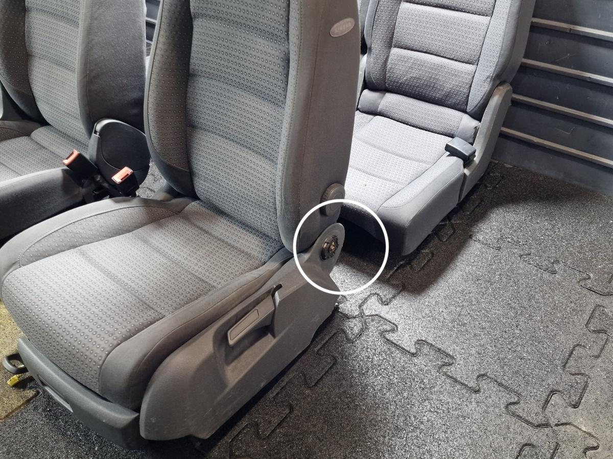 Interior complet (scaune fata cu incalzire) VOLKSWAGEN TOURAN 1T1, 1T2 2003 - 2010 1.9 TDI BKC, BLS, BXE 1K4881106GA