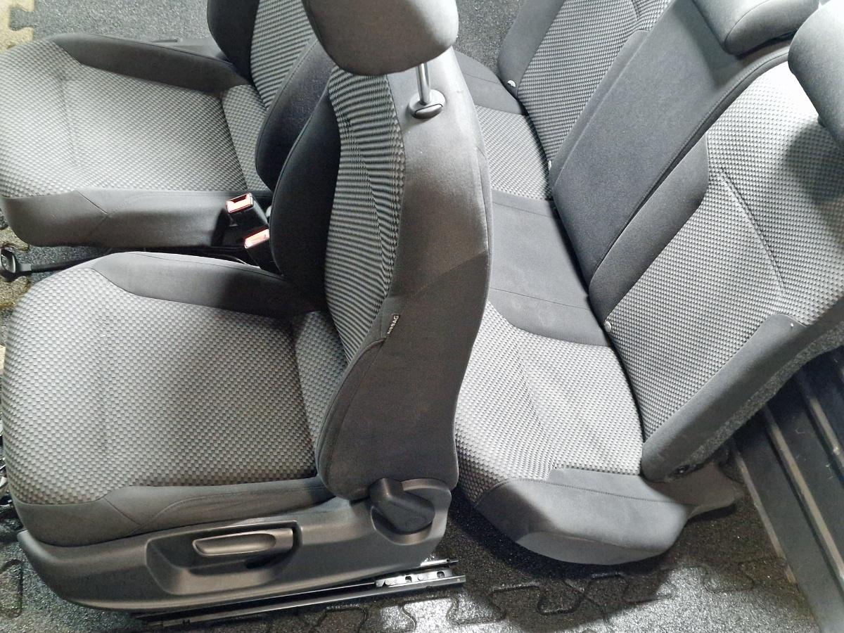 Interior complet (scaune cu incalzire) VOLKSWAGEN JETTA IV 162, 163, AV3, AV2 2009 -> 1.2 TSI CBZB 5C6885405N