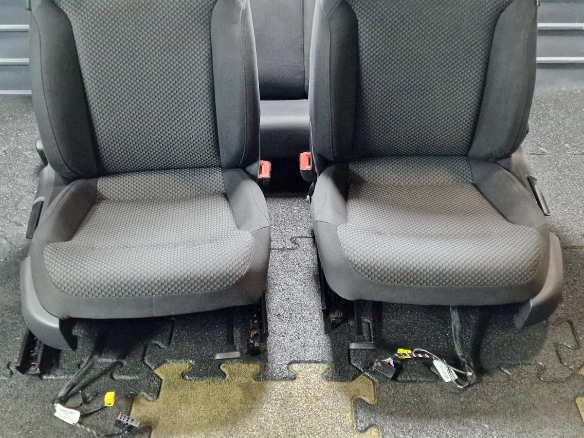Interior complet (scaune cu incalzire) VOLKSWAGEN JETTA IV 162, 163, AV3, AV2 2009 -> 1.2 TSI CBZB 5C6885405N