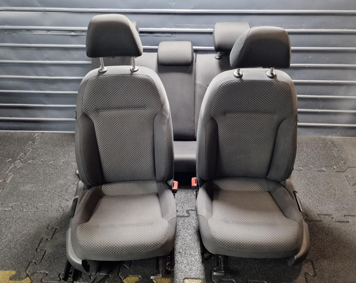 Interior complet (scaune cu incalzire) VOLKSWAGEN JETTA IV 162, 163, AV3, AV2 2009 -> 1.2 TSI CBZB 5C6885405N