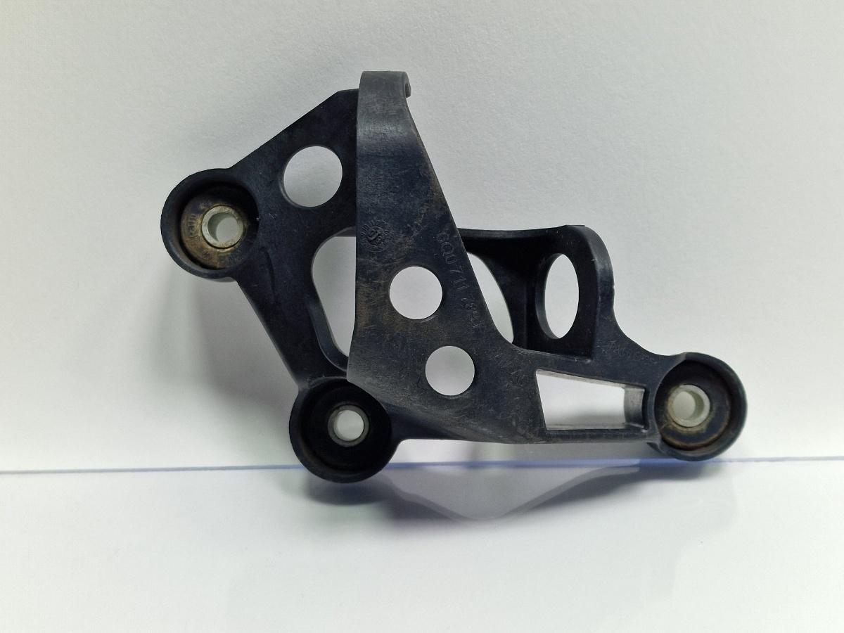 Suport cabluri timonerie SKODA FABIA II 542 2006 - 2014 1.2 1.2 1.2 BBM, CHFA 6Q0711789F