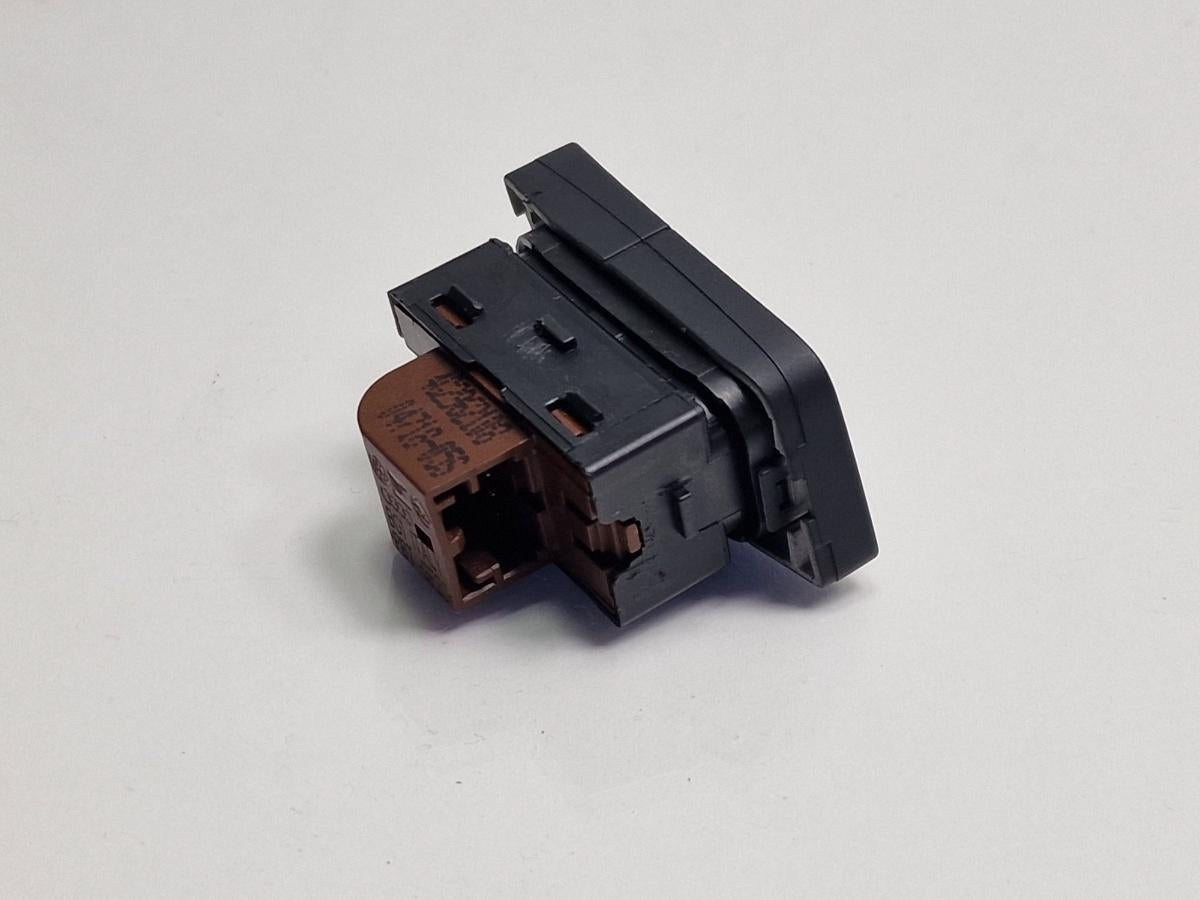Buton blocare usi dreapta fata AUDI A6 IV Avant 4G5, C7, 4GD 2011 - 2018 2.0 TDI CSUD, DDCB 4G2962108