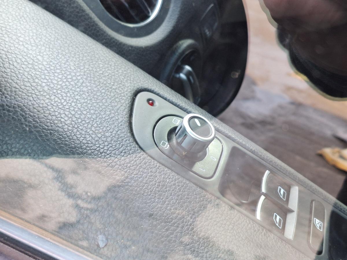 Oglinda laterala electrica portiera fata stanga cu rabatare electrica VOLKSWAGEN VOLKSWAGEN TIGUAN 5N_ 2010 - 2015 FACELIFT negru LC9X