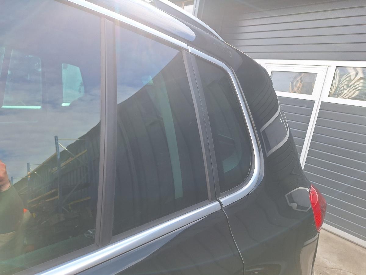 Geam pivotant portiera spate stanga VOLKSWAGEN TIGUAN 5N_ Facelift 2011- 2015 2.0 CFFB