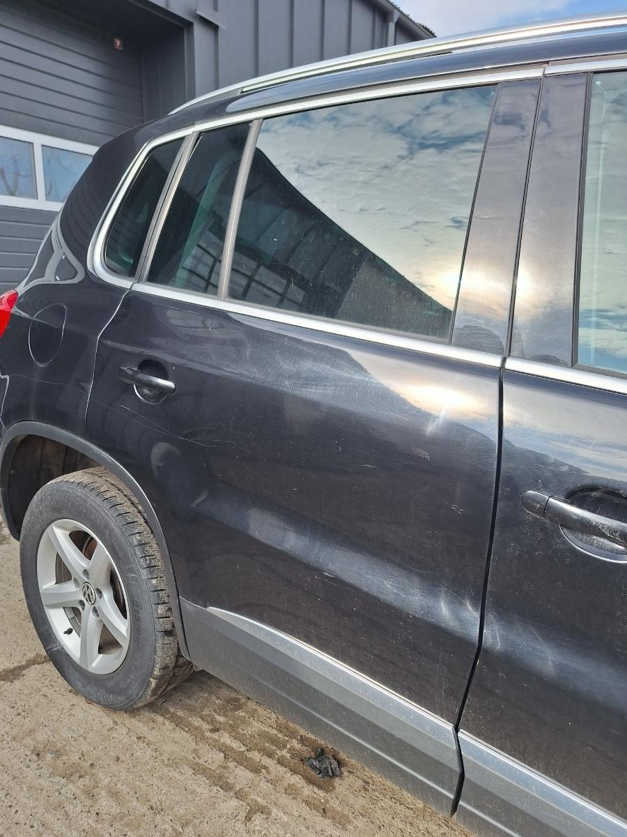 Usa portiera spate dreapta VOLKSWAGEN TIGUAN 5N_ Facelift 2011- 2015 2.0 CFFB , neagra LC9X